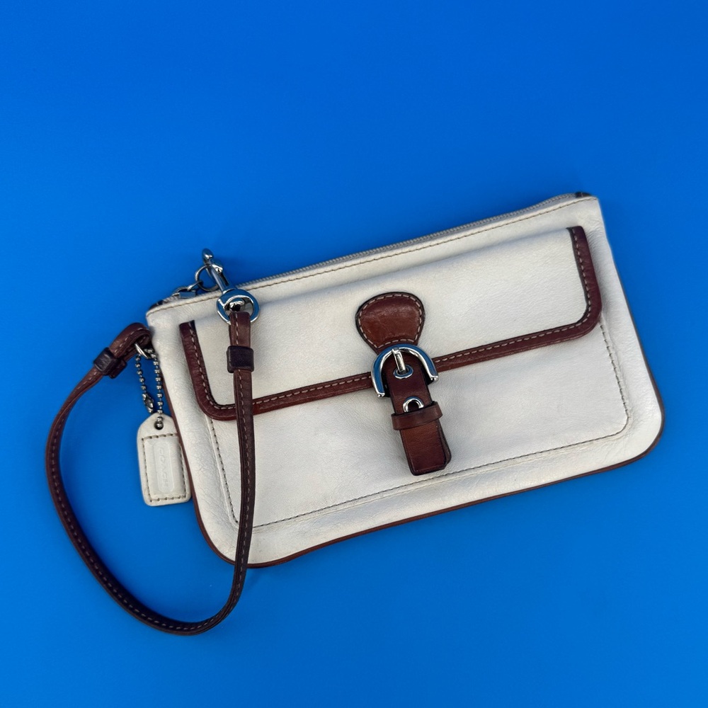 Coack VINTAGE Chalk & Brown Leather Wristlet